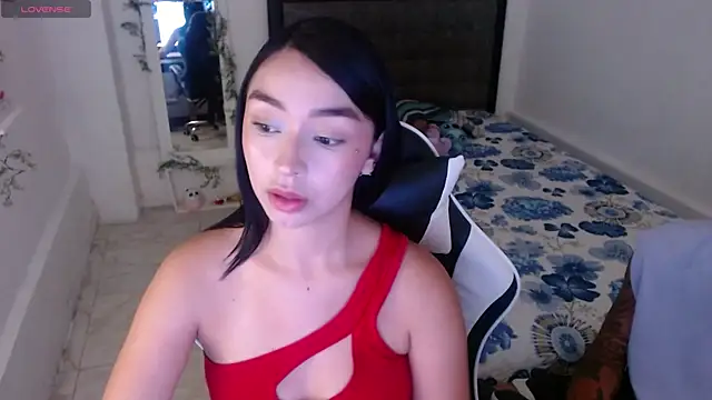Snapshot of Ariel_Laurentt chatting on 07-26-26, 03:35 Ariel Laurentt online show from 07-26-26, 03:35
