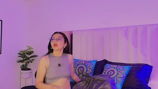 Mara Wolf01 online show from 12-15-25, 08:36