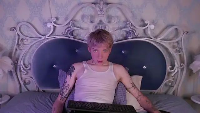 TRAVIS CLAS online show from 11-28-25, 08:42