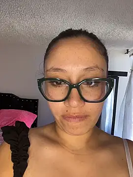 Snapshot of LyaRose chatting on 12-14-25, 12:55 LyaRose online show from 12-14-25, 12:55