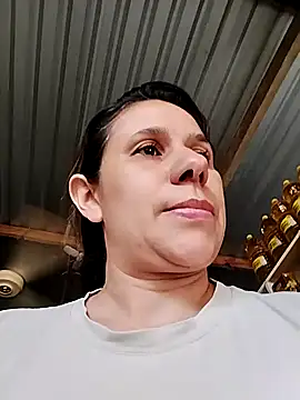 MIA-LARIOS online show from 04-08-26, 02:07