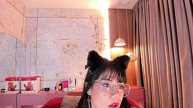 Snapshot of Haylenpark chatting on 01-05-26, 05:27 Haylenpark online show from 01-05-26, 05:27