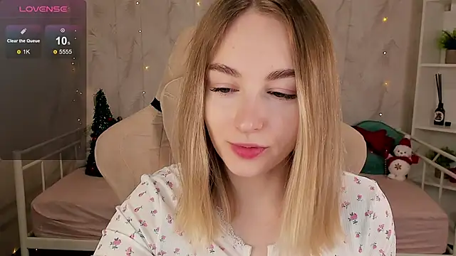 Shy Polly online show from 12-15-25, 12:05