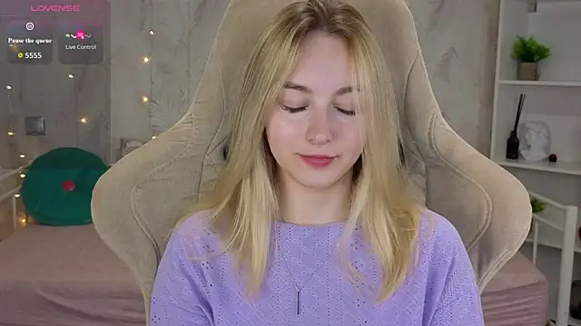 Shy Polly online show from 07-19-26, 12:08