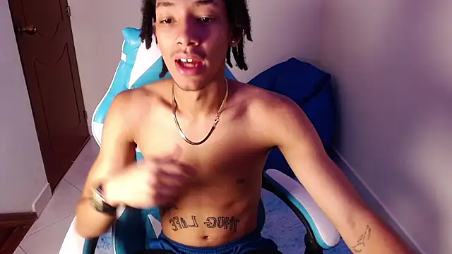 Snapshot of smith_66jr chatting on 12-04-25, 06:18 smith 66jr online show from 12-04-25, 06:18