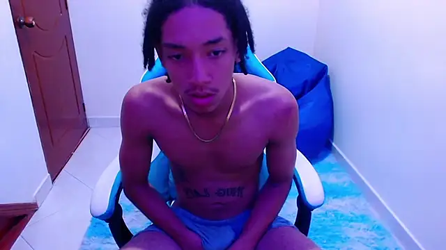 Snapshot of smith_66jr chatting on 12-04-25, 12:20 smith 66jr online show from 12-04-25, 12:20