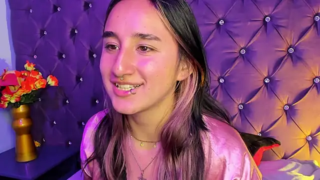 CharlotteStuart online show from 04-05-26, 03:46