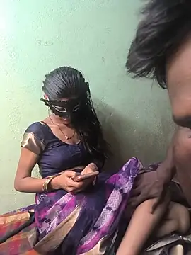 Snapshot of Laxmidevi000 chatting on 06-04-26, 04:11 Laxmidevi000 online show from 06-04-26, 04:11