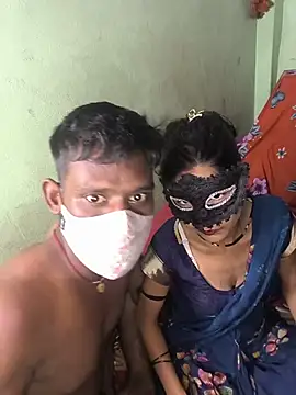 Snapshot of Laxmidevi000 chatting on 07-23-26, 04:03 Laxmidevi000 online show from 07-23-26, 04:03