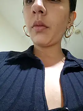 Monitaxhot online show from 11-26-25, 01:05