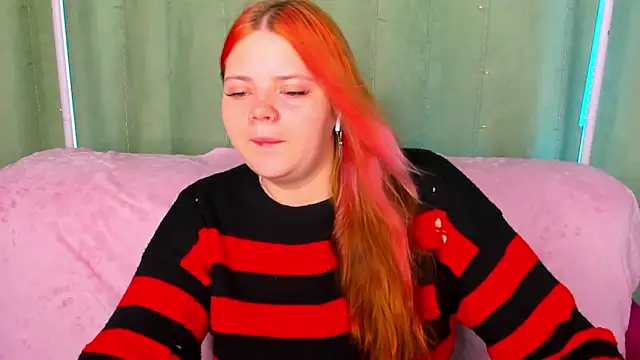 Snapshot of KellyFiery chatting on 05-29-26, 01:22 KellyFiery online show from 05-29-26, 01:22