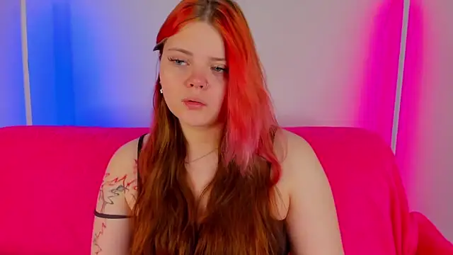 Snapshot of KellyFiery chatting on 05-28-26, 01:13 KellyFiery online show from 05-28-26, 01:13