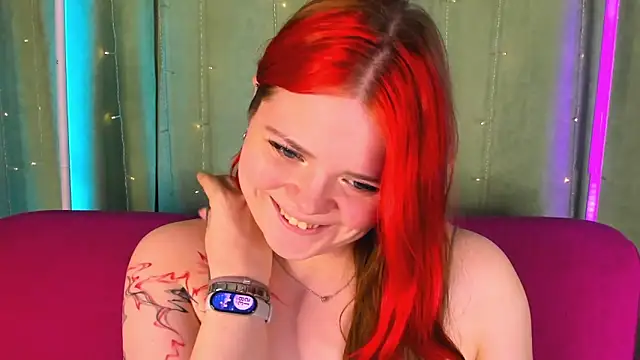 Snapshot of KellyFiery chatting on 05-09-26, 08:39 KellyFiery online show from 05-09-26, 08:39