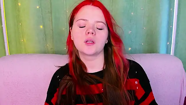 KellyFiery online show from 04-12-26, 08:28