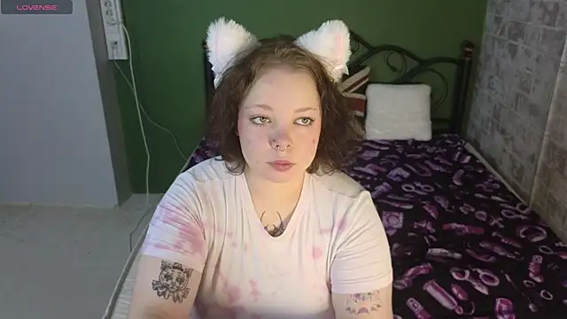 Snapshot of Vlada_vv chatting on 06-28-26, 03:57 Vlada vv online show from 06-28-26, 03:57