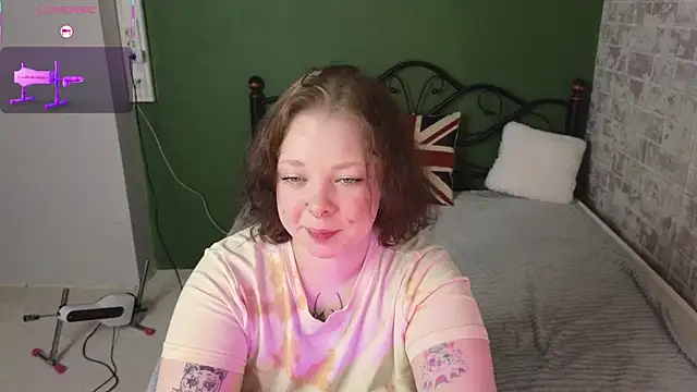 Snapshot of Vlada_vv chatting on 07-14-26, 01:16 Vlada vv online show from 07-14-26, 01:16