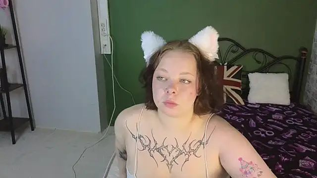 Snapshot of Vlada_vv chatting on 06-27-26, 01:22 Vlada vv online show from 06-27-26, 01:22