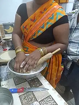 Desicouple1706 online show from 12-21-25, 02:30