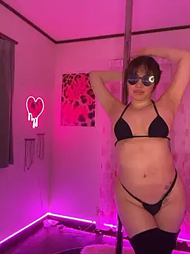 Snapshot of Maria_Bigbooty chatting on 06-07-26, 02:33 Maria Bigbooty online show from 06-07-26, 02:33