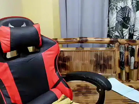 Snapshot of lovelyxmorena chatting on 04-19-26, 11:00 lovelyxmorena online show from 04-19-26, 11:00