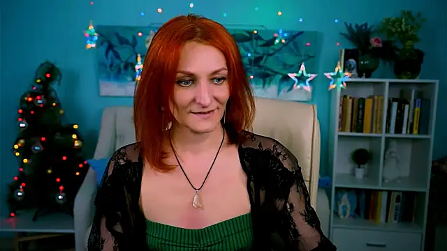 Snapshot of DianaTorrens chatting on 12-18-25, 09:47 DianaTorrens online show from 12-18-25, 09:47