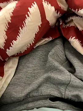 Lothentik online show from 12-19-25, 01:13