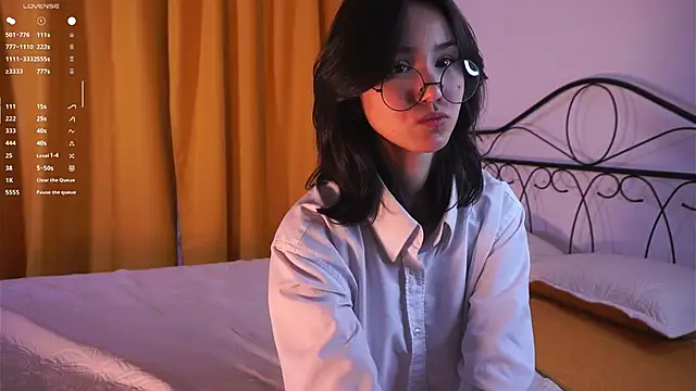 StaciaBratz online show from 11-21-25, 07:02