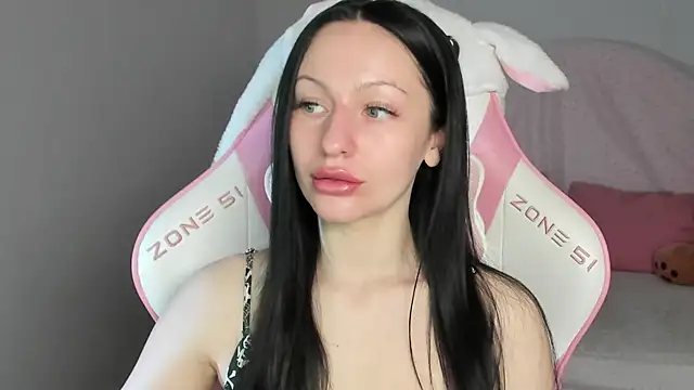 Snapshot of NaomiBlakes chatting on 01-13-26, 05:33 NaomiBlakes online show from 01-13-26, 05:33