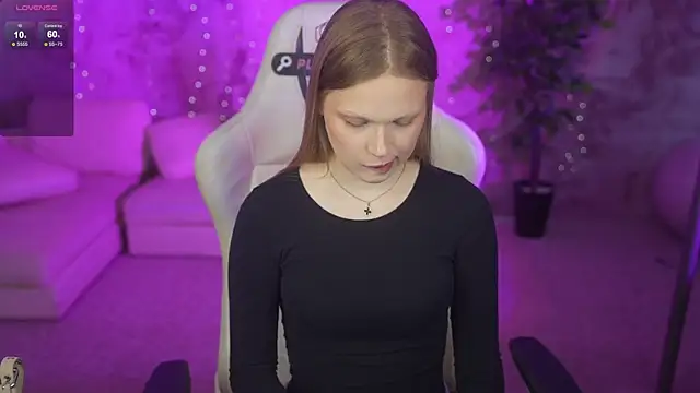 Charlotte Dreams online show from 07-12-26, 02:51
