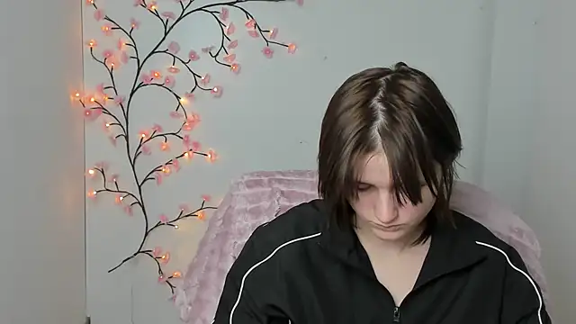 Alice Wonderme online show from 01-17-26, 12:31