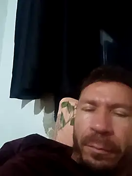 RobertoLuiz84 online show from 04-21-26, 11:11