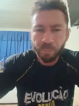 Snapshot of RobertoLuiz84 chatting on 05-13-26, 04:41 RobertoLuiz84 online show from 05-13-26, 04:41
