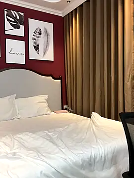 Snapshot of Queen-of-Love chatting on 11-22-25, 09:57 Queen-of-Love online show from 11-22-25, 09:57