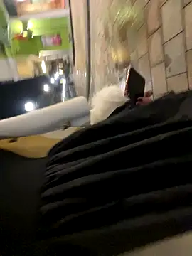 Queen-of-Love online show from 12-21-25, 03:03