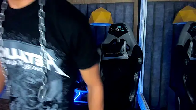 Snapshot of NicolaiKarav chatting on 01-15-26, 11:57 NicolaiKarav online show from 01-15-26, 11:57