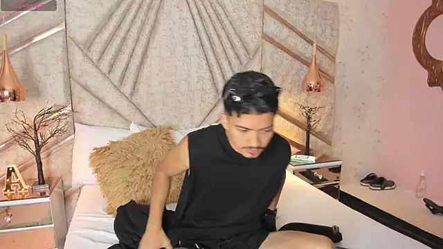 Snapshot of NicolaiKarav chatting on 01-11-26, 01:18 NicolaiKarav online show from 01-11-26, 01:18