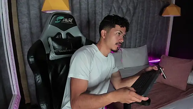 NicolaiKarav online show from 02-08-26, 12:03