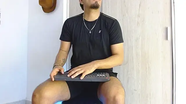 Henry villa23 online show from 03-02-26, 04:24