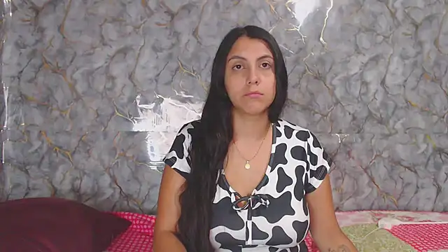 Snapshot of miarouse1531 chatting on 04-22-26, 03:57 miarouse1531 online show from 04-22-26, 03:57