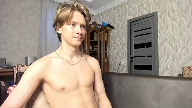 Snapshot of milkiwvy chatting on 06-05-26, 01:54 milkiwvy online show from 06-05-26, 01:54