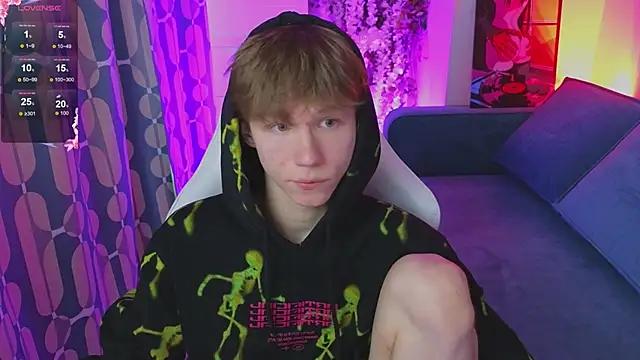 Snapshot of cuMte_boy chatting on 05-16-26, 01:37 cuMte boy online show from 05-16-26, 01:37