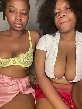 Snapshot of SexypuppyX chatting on 12-21-25, 06:31 SexypuppyX online show from 12-21-25, 06:31