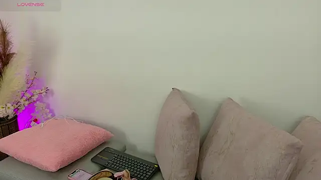 Snapshot of Ambar_Carter chatting on 12-01-25, 03:40 Ambar Carter online show from 12-01-25, 03:40