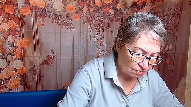 OlgaLuck online show from 11-26-25, 06:13