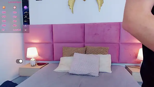 Skyee angel online show from 02-25-26, 07:36