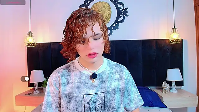 Snapshot of Skyee_angel chatting on 04-19-26, 01:23 Skyee angel online show from 04-19-26, 01:23