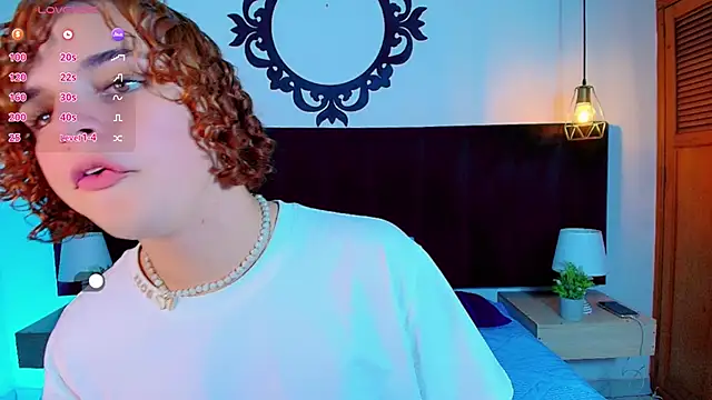 Snapshot of Skyee_angel chatting on 05-09-26, 07:39 Skyee angel online show from 05-09-26, 07:39
