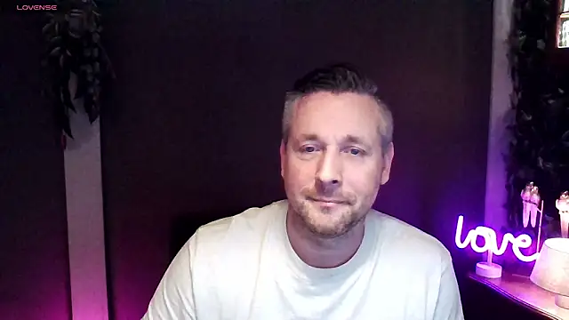 Hunter Fl online show from 11-26-25, 04:51