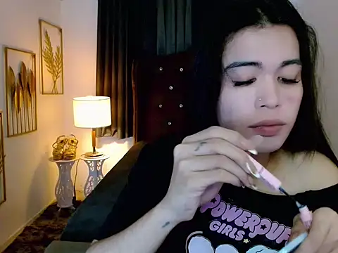 hollyyumiloove online show from 03-11-26, 10:53