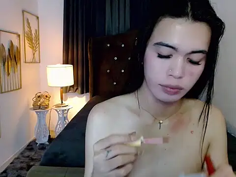 hollyyumiloove online show from 03-12-26, 11:03